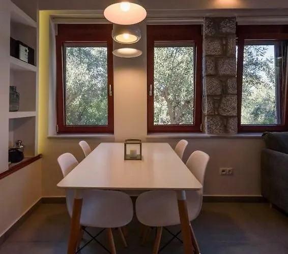 Thelgi Nyaraló Kalamáta